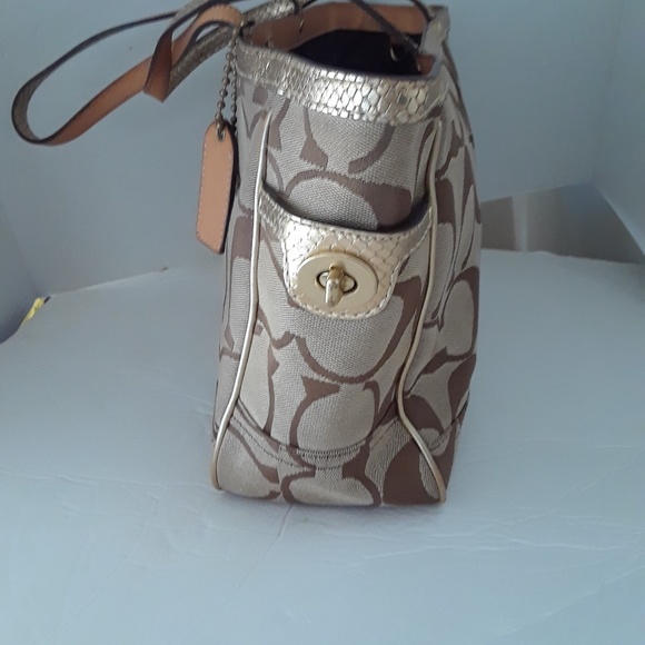 Coach Khaki Signature Jacquard Python Shoulder Bag - Picture 3 of 8